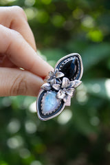 Twilight Blossom – Black Onyx & Moonstone Ring, AR-7393