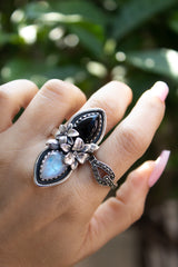 Twilight Blossom – Black Onyx & Moonstone Ring, AR-7393