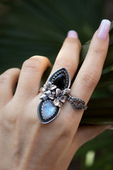 Twilight Blossom – Black Onyx & Moonstone Ring, AR-7393