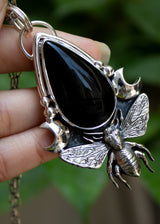 Black Onyx Bee Pendant, AP-7036