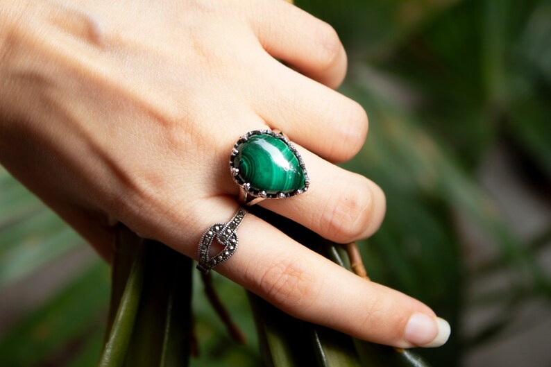 Bague best sale pierre vert