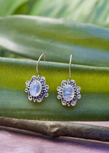 Boucles d'oreilles Moonstone, Boucles d'oreilles Blue Flash, Boucles d'oreilles pendantes, Boucles d'oreilles gothiques, SKU 6208