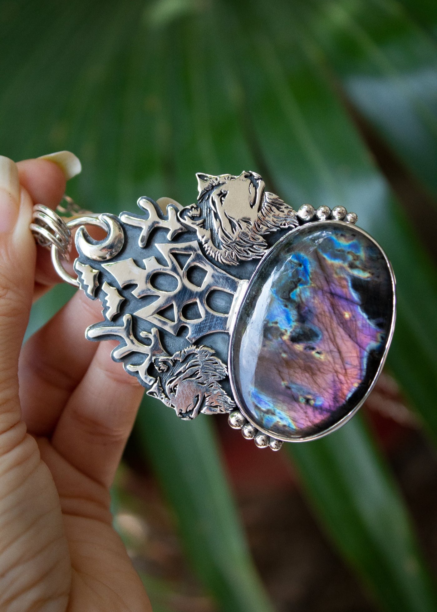 Haunted Twilight: Purple Labradorite Pendant, AP- 7132