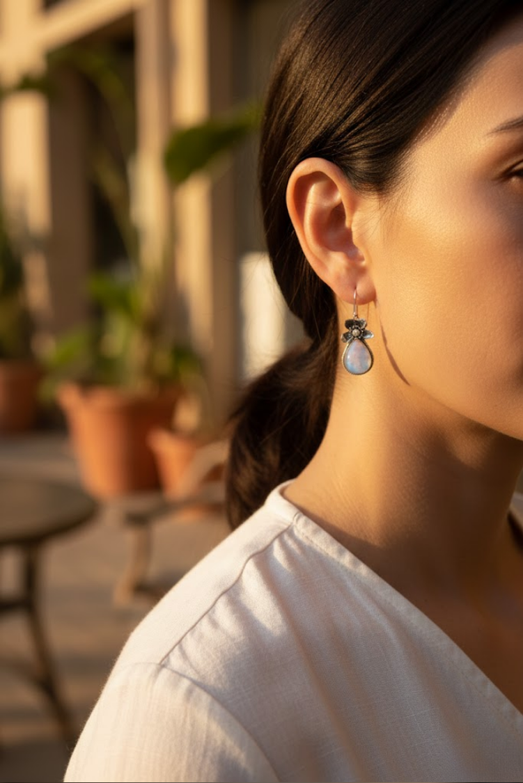 Pendientes colgantes elegantes con piedra lunar, AE-6737