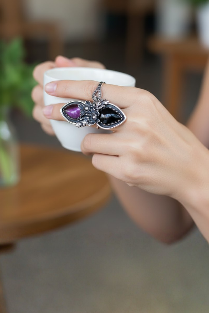 Dual Harmony – Amethyst & Onyx Ring, AR-7679