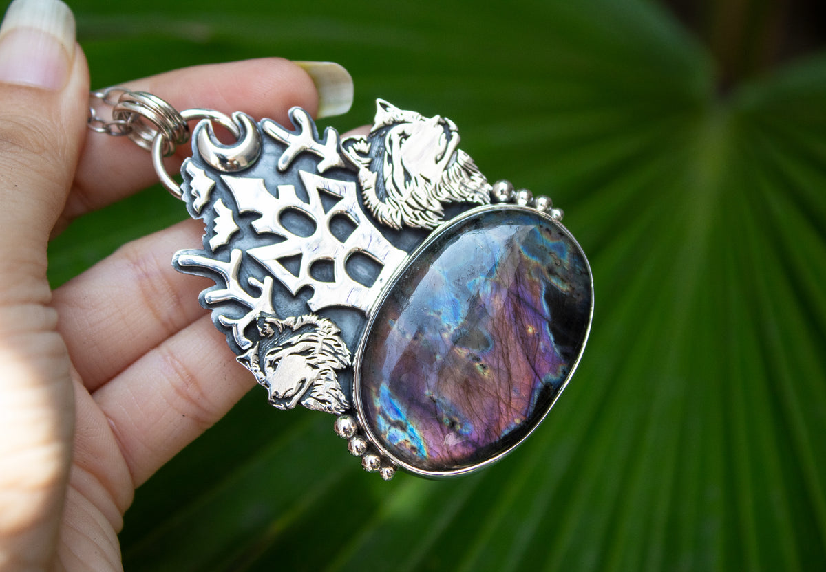 Haunted Twilight: Purple Labradorite Pendant, AP- 7132