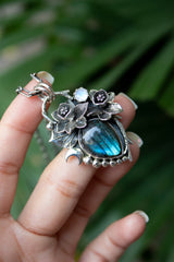 Moonlit Nectar: Labradorite Pendant, AP-7532