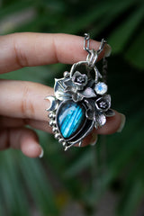 Moonlit Nectar: Labradorite Pendant, AP-7532