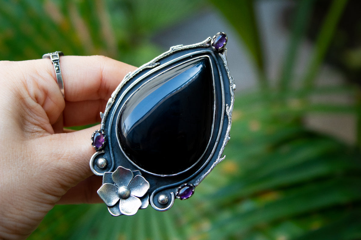 Black Onyx Floral Ring with Amethyst, AR-6764