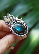 Labradorite Ring with Wolf, AR- 7135