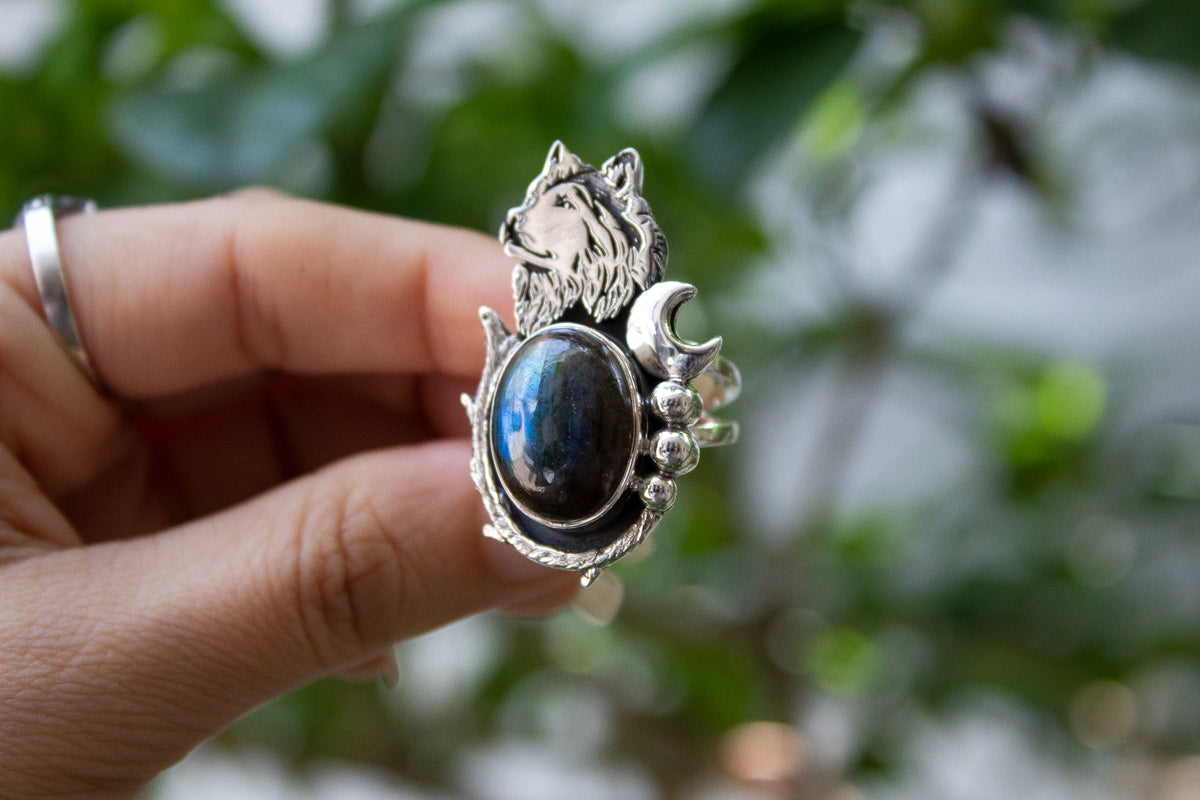 Labradorite Ring with Wolf, AR- 7135