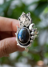 Labradorite Ring with Wolf, AR- 7135