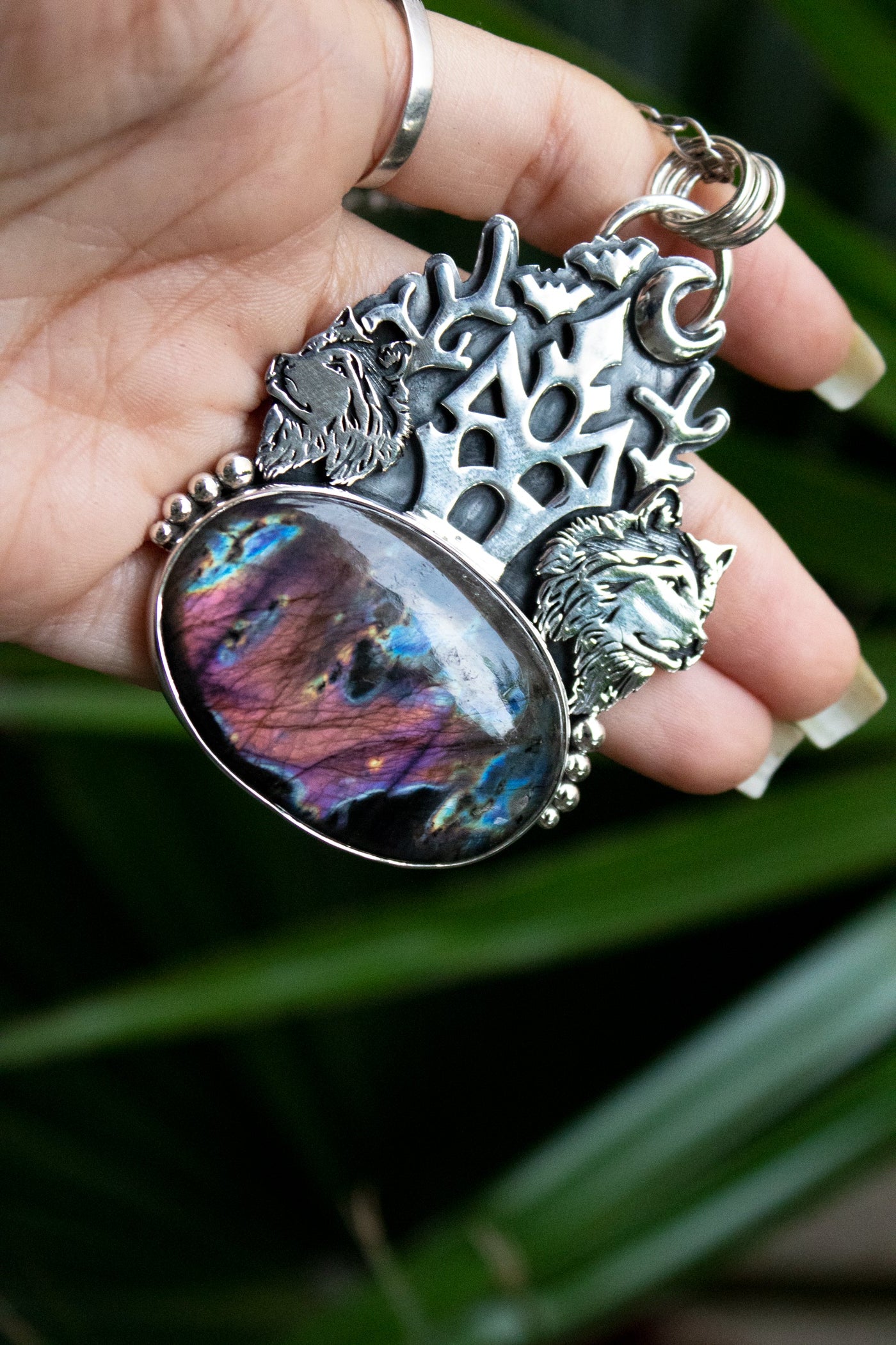 Haunted Twilight: Purple Labradorite Pendant, AP- 7132