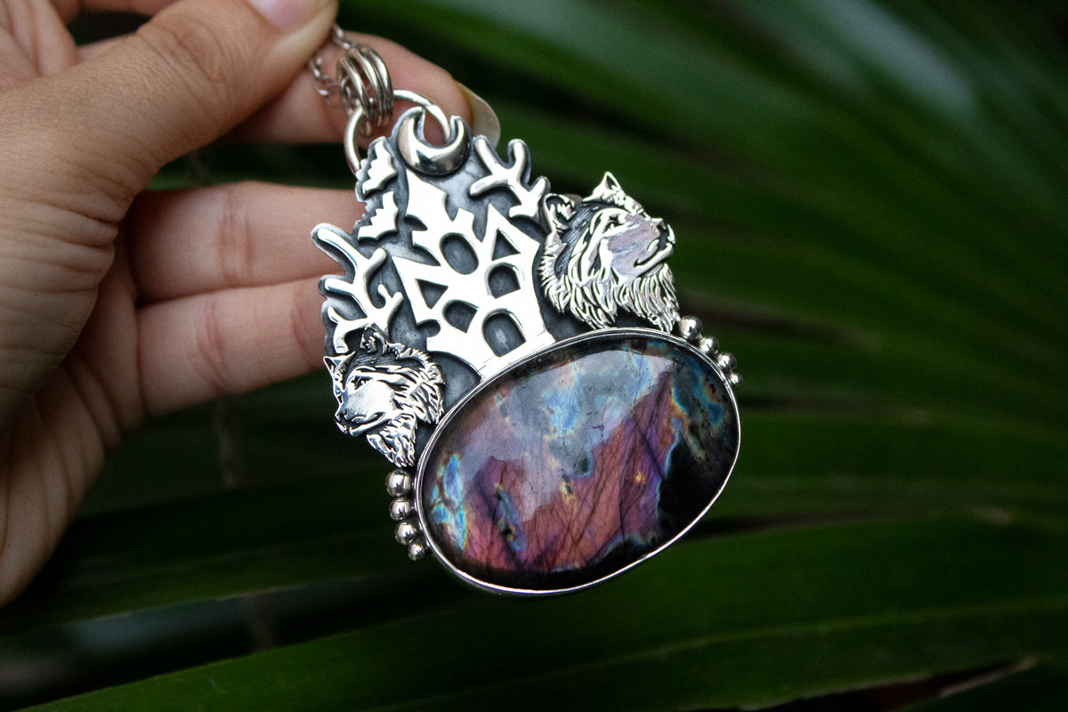 Haunted Twilight: Purple Labradorite Pendant, AP- 7132