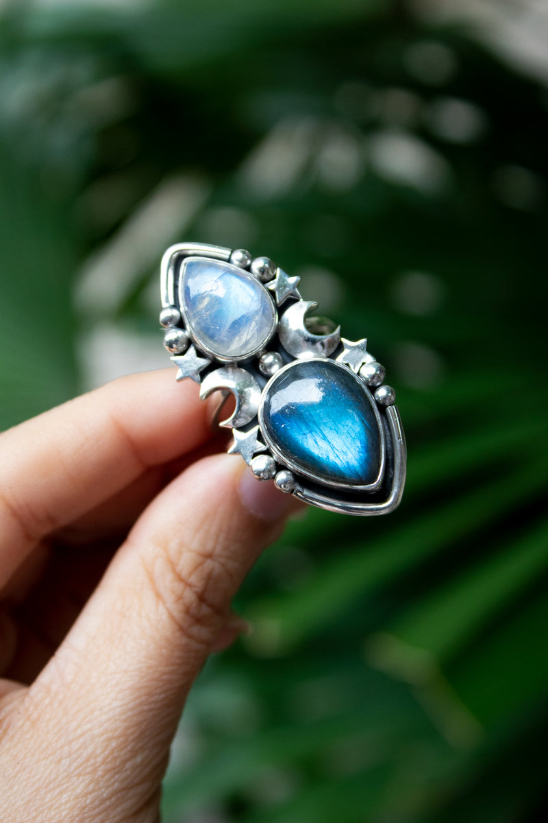 Stellar Tides – Labradorite & Moonstone Celestial Ring