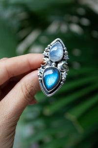 Stellar Tides – Labradorite & Moonstone Celestial Ring