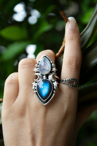 Stellar Tides – Labradorite & Moonstone Celestial Ring