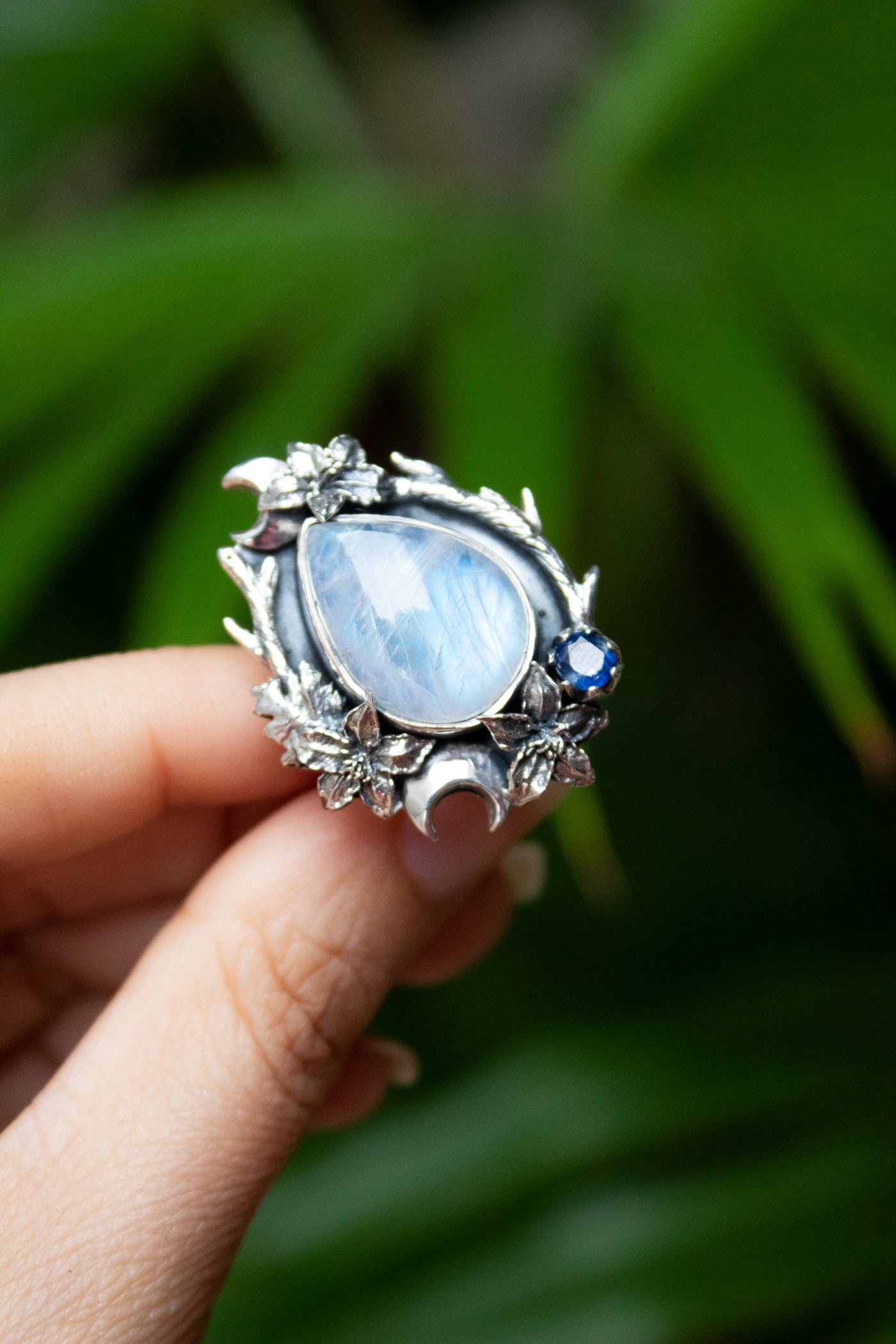 Moonlit Whispers – Moonstone & Kyanite Ring, AR-7601