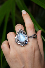 Moonlit Whispers – Moonstone & Kyanite Ring, AR-7601