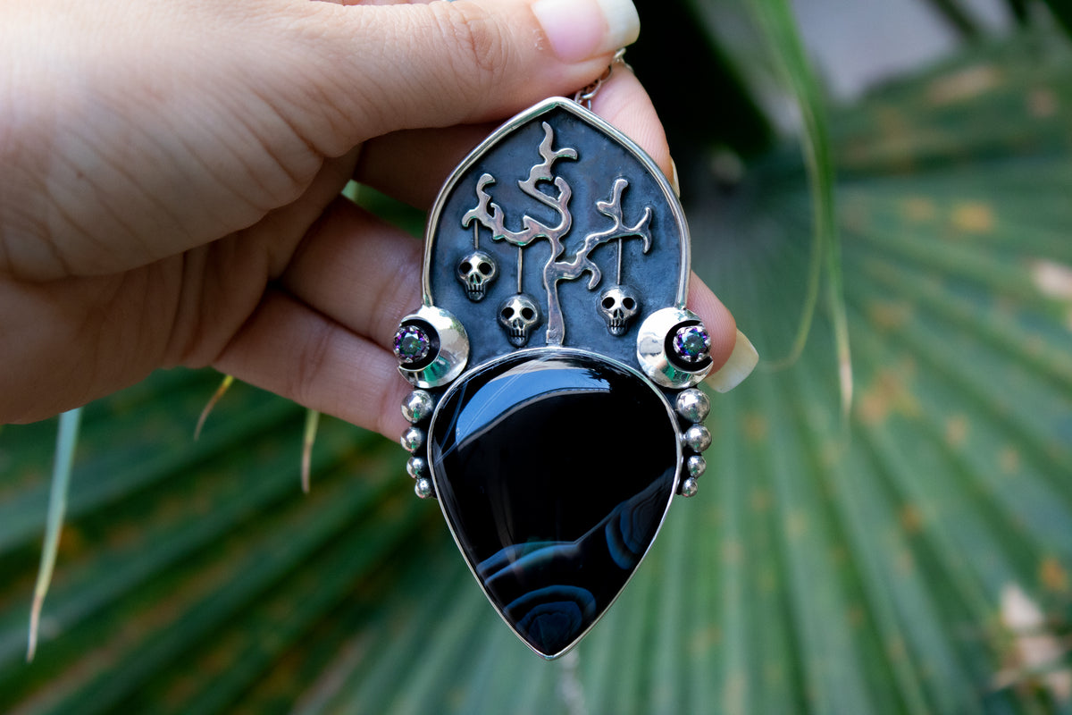Black Agate Pendant with Tree & Skulls, AP-6823