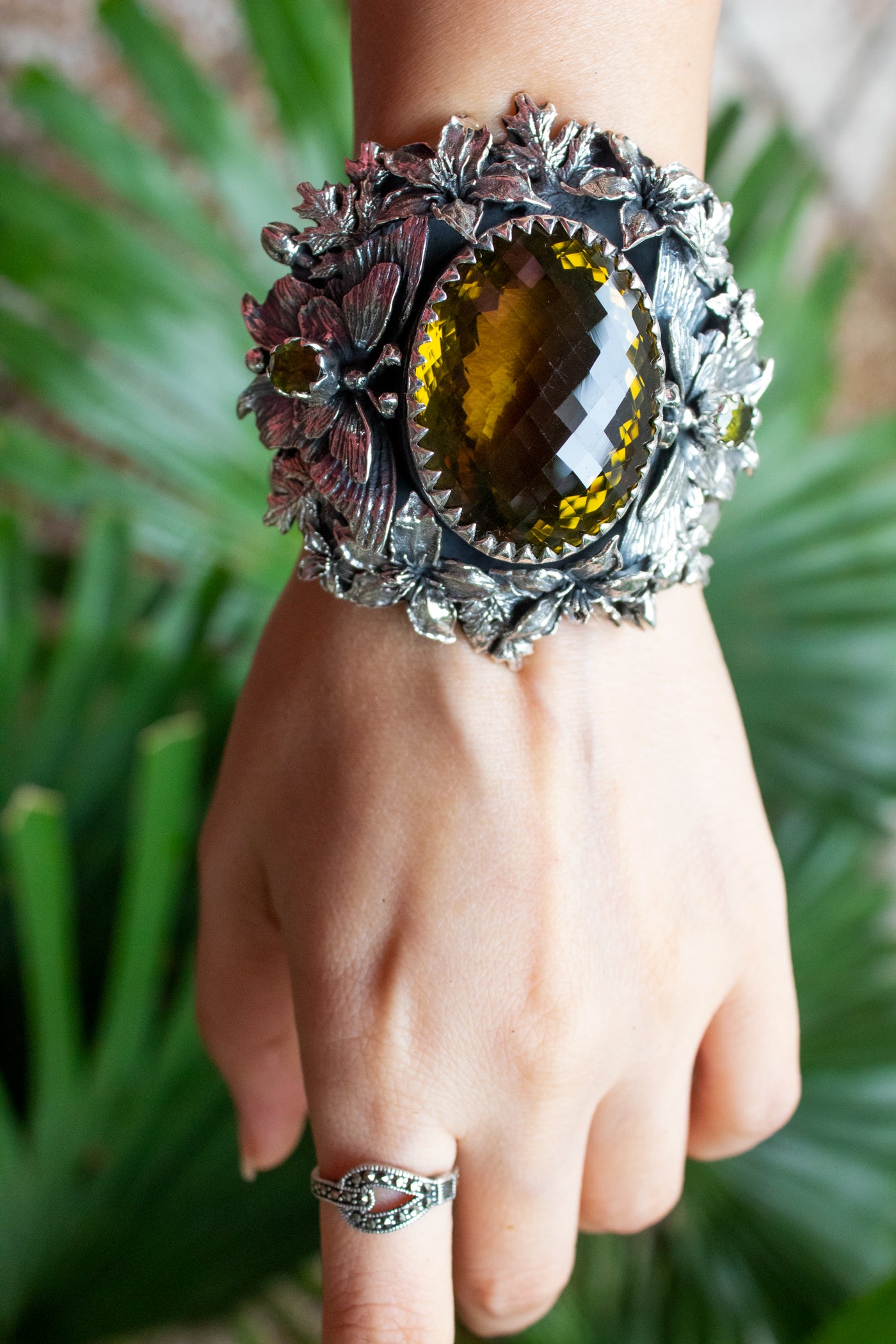 Echoes of Radiance : Champagne Quartz Cuff Bracelet, AB-7621