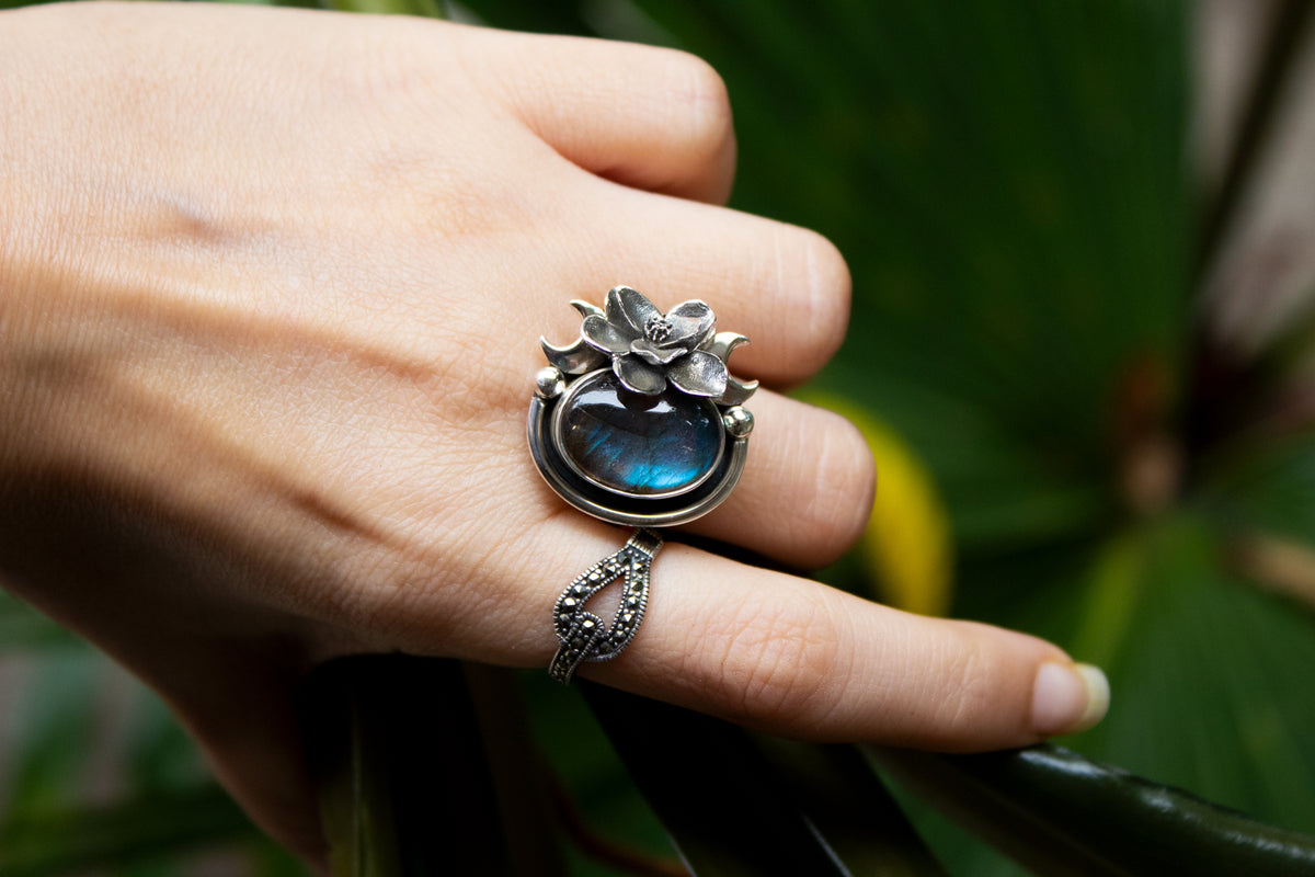 Enchanted Bloom: Labradorite Ring, AR- 7153