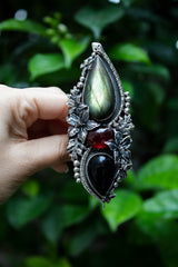 Serpent’s Eclipse: Labradorite, Hessonite & Black Onyx Ring, AR-7606
