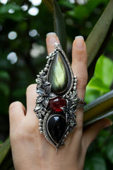 Serpent’s Eclipse: Labradorite, Hessonite & Black Onyx Ring, AR-7606