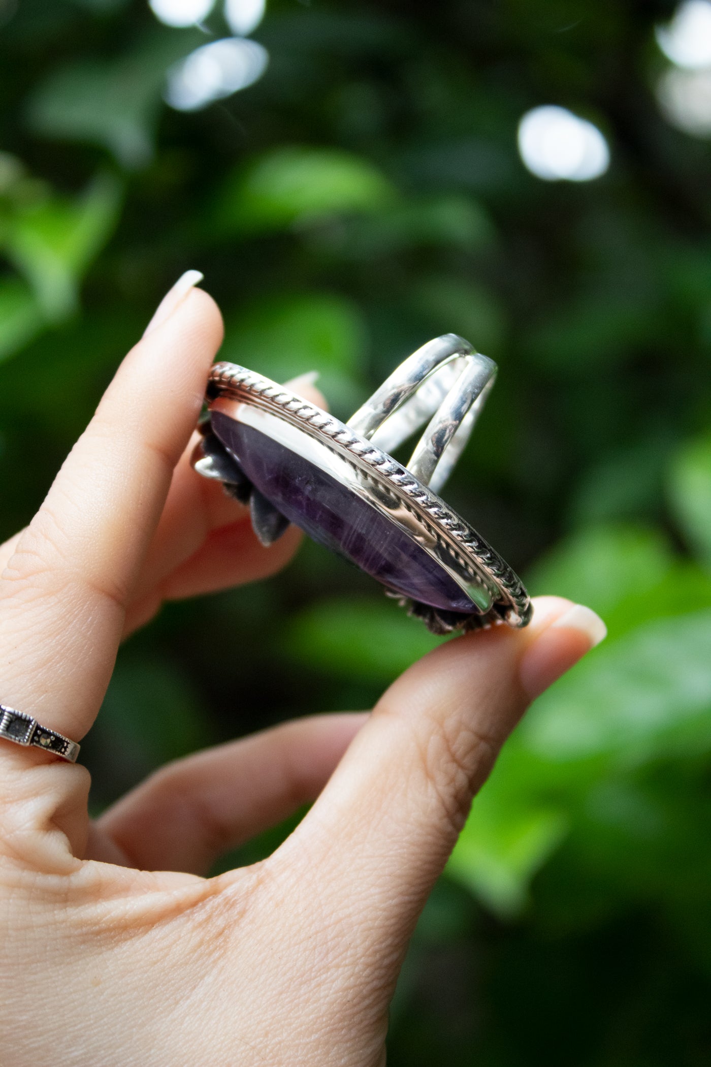 Keeper of Violet Nectar: Amethyst Ring, AR- 7608