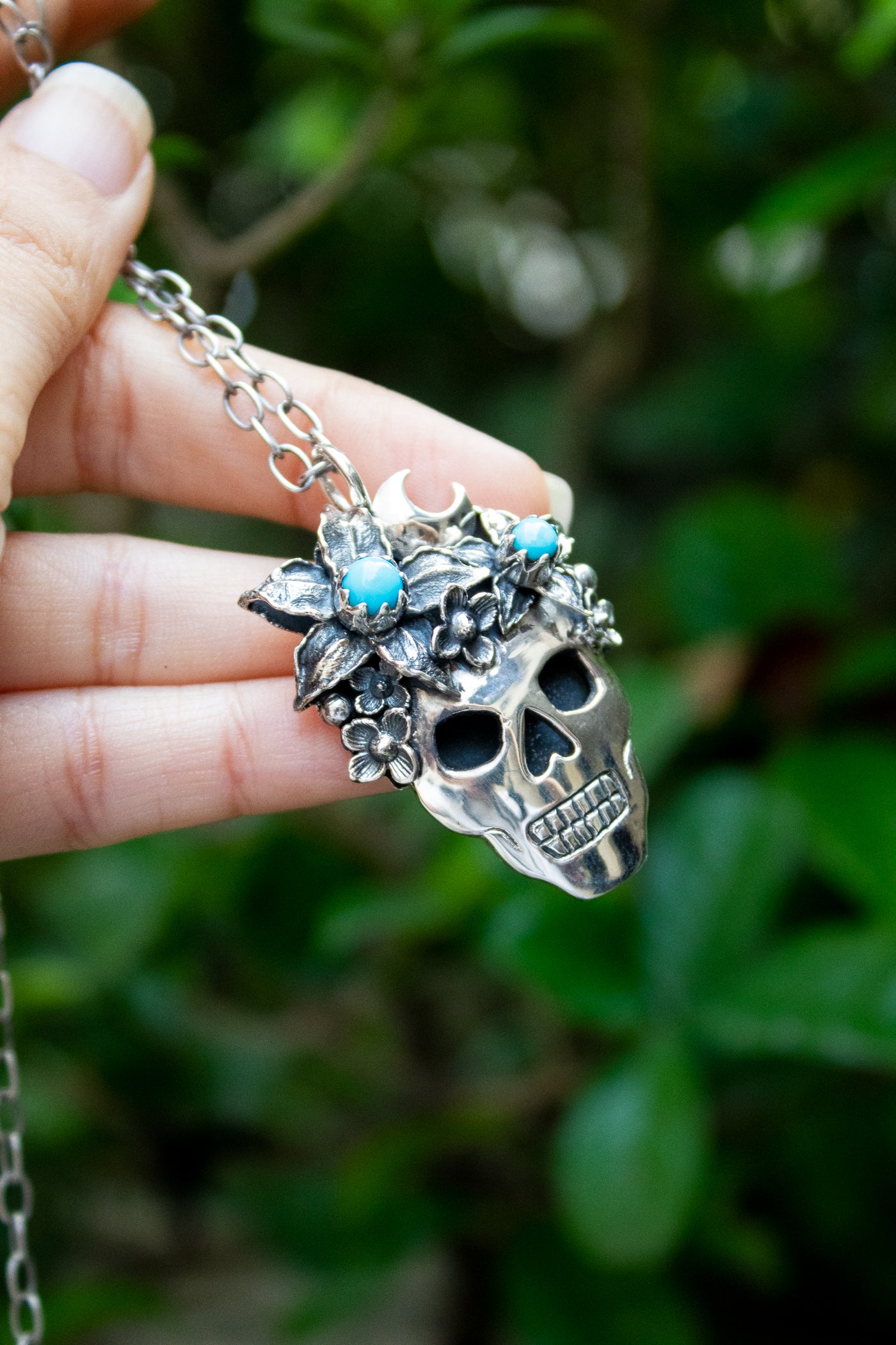 Moonlit Requiem: Skull Pendant