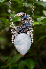Claw of the Moon - Moonstone Necklace, AN-7627