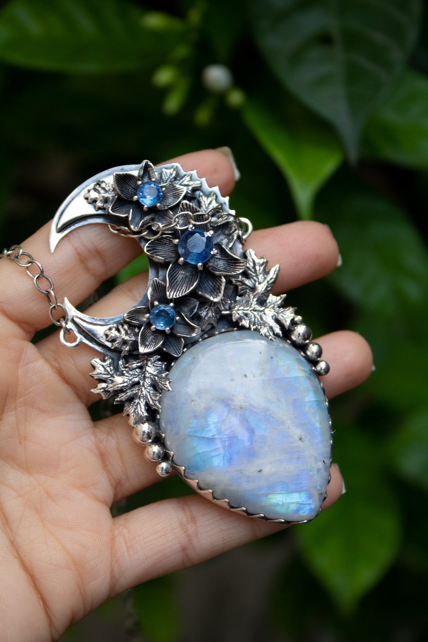 Claw of the Moon - Moonstone Necklace, AN-7627