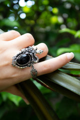 Serpent’s Embrace: Black Onyx Ring, AR- 7637
