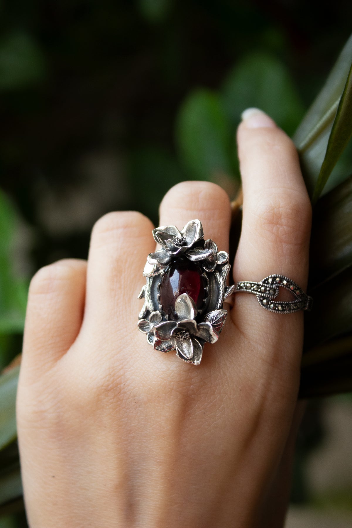 Oval Garnet Ring AR-7204