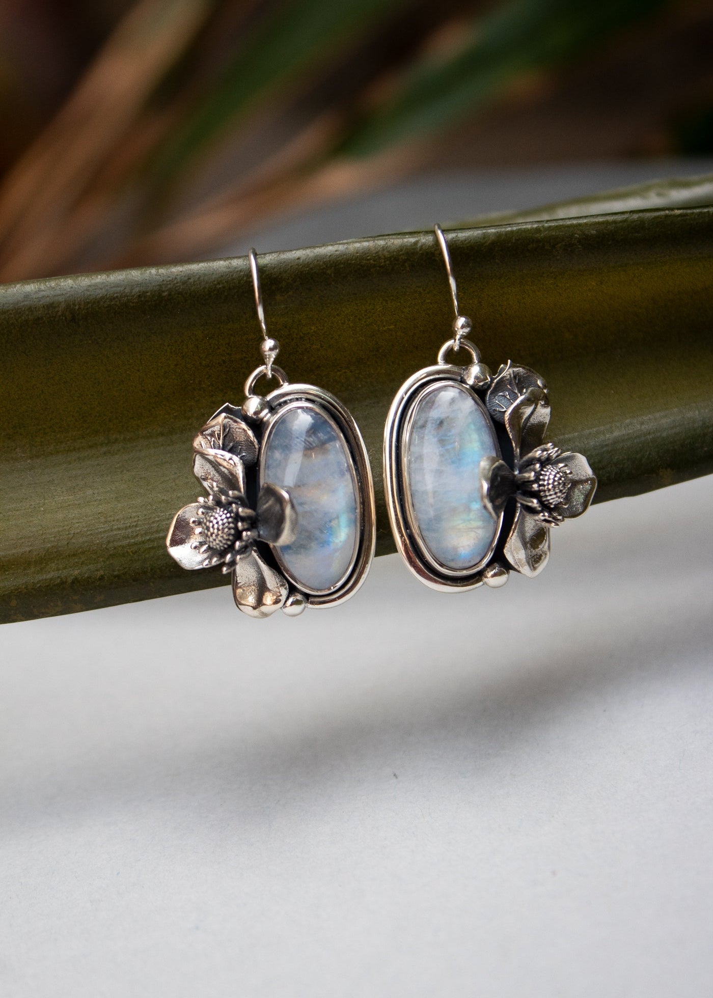 Boucles d'oreilles pendantes élégantes en pierre de lune, AE-6737