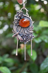 Whispers Beneath the Amber Canopy – Botanical Beryl Pendant, AP-7674