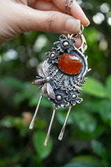 Whispers Beneath the Amber Canopy – Botanical Beryl Pendant, AP-7674