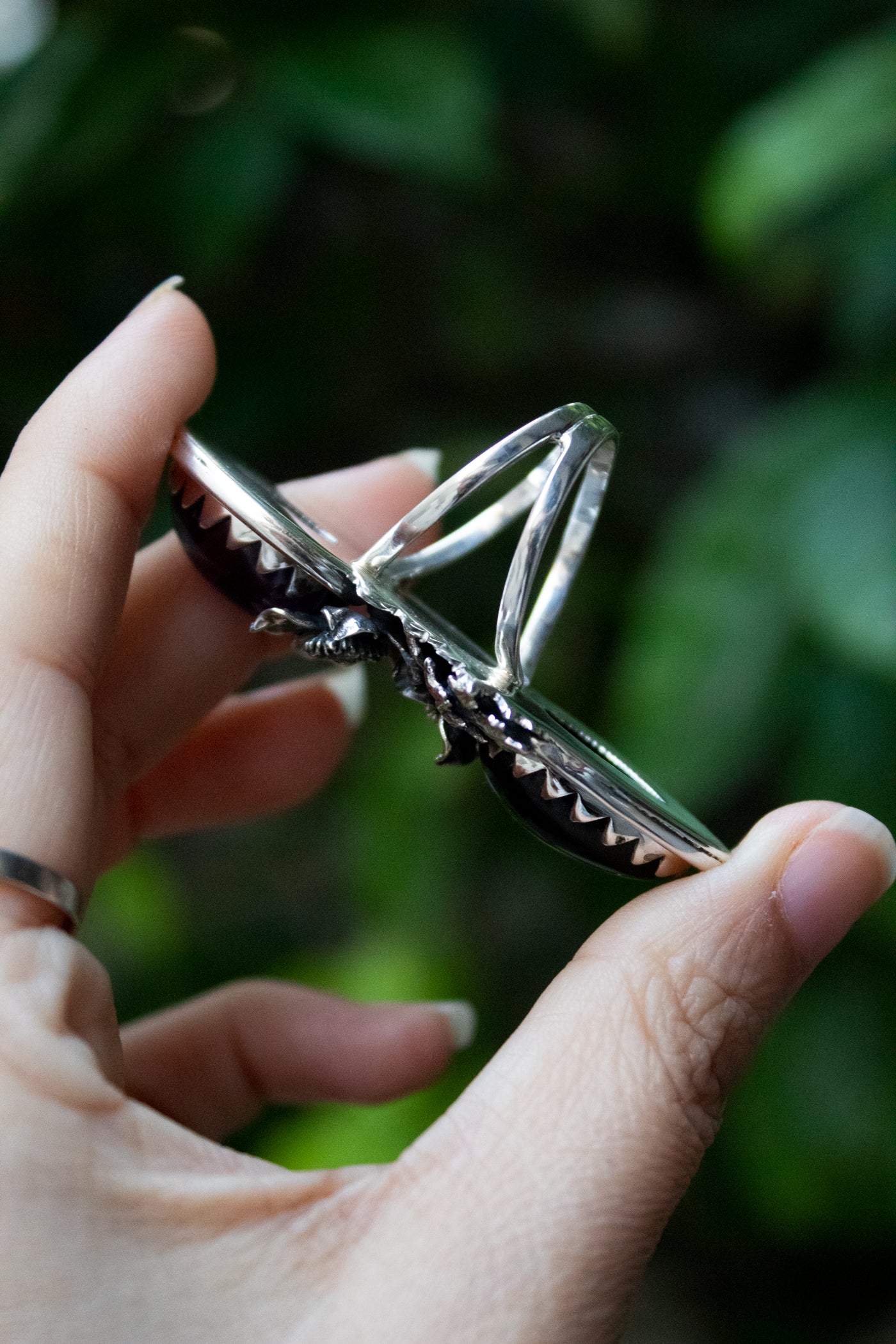 Dual Harmony – Amethyst & Onyx Ring, AR-7679