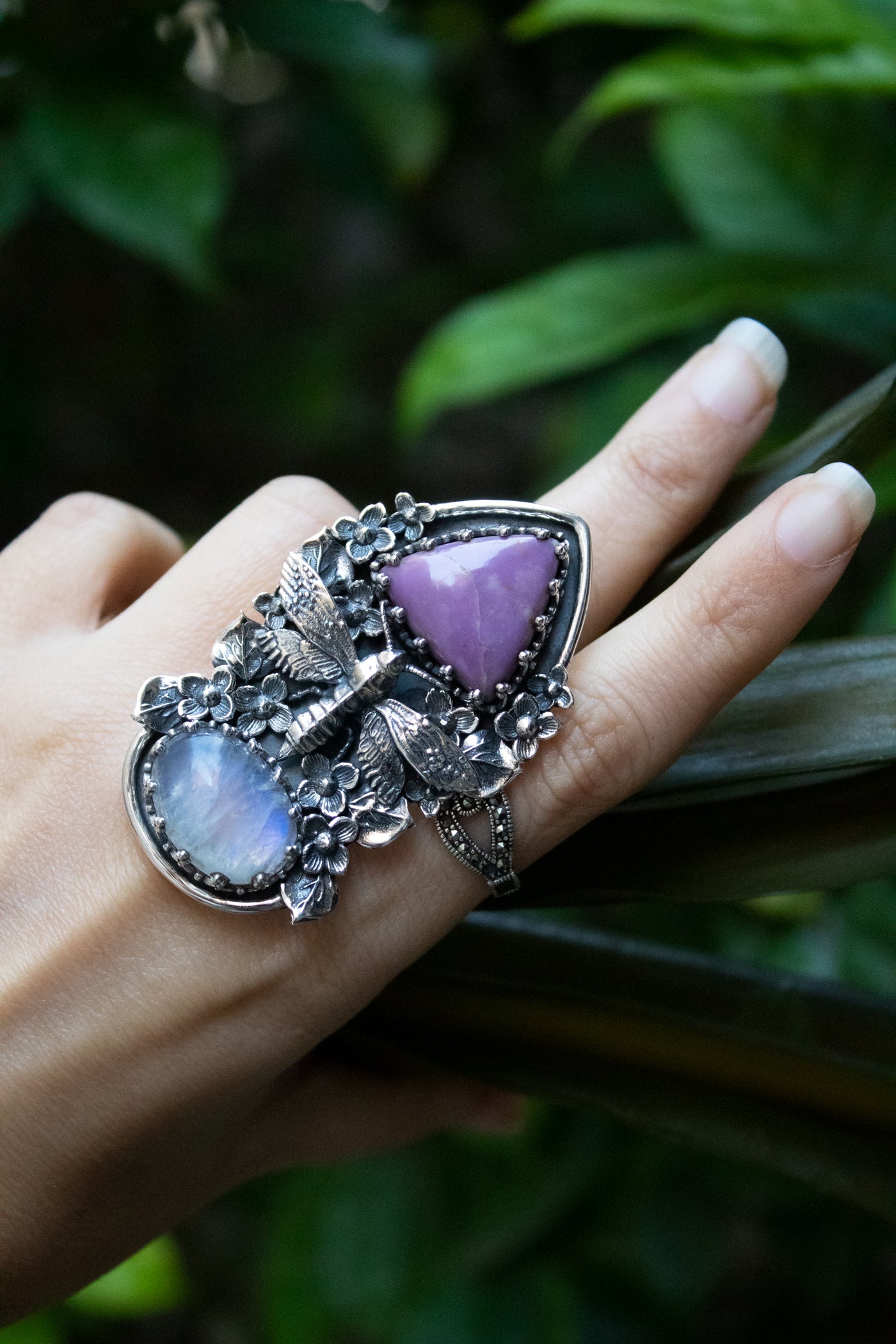 Twilight Meadow Bee – Phosphosiderite & Moonstone Ring, AR-7720