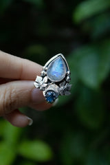 Night Garden Glow – Moonstone & Kyanite Ring, AR-7683