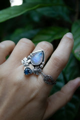 Night Garden Glow – Moonstone & Kyanite Ring, AR-7683