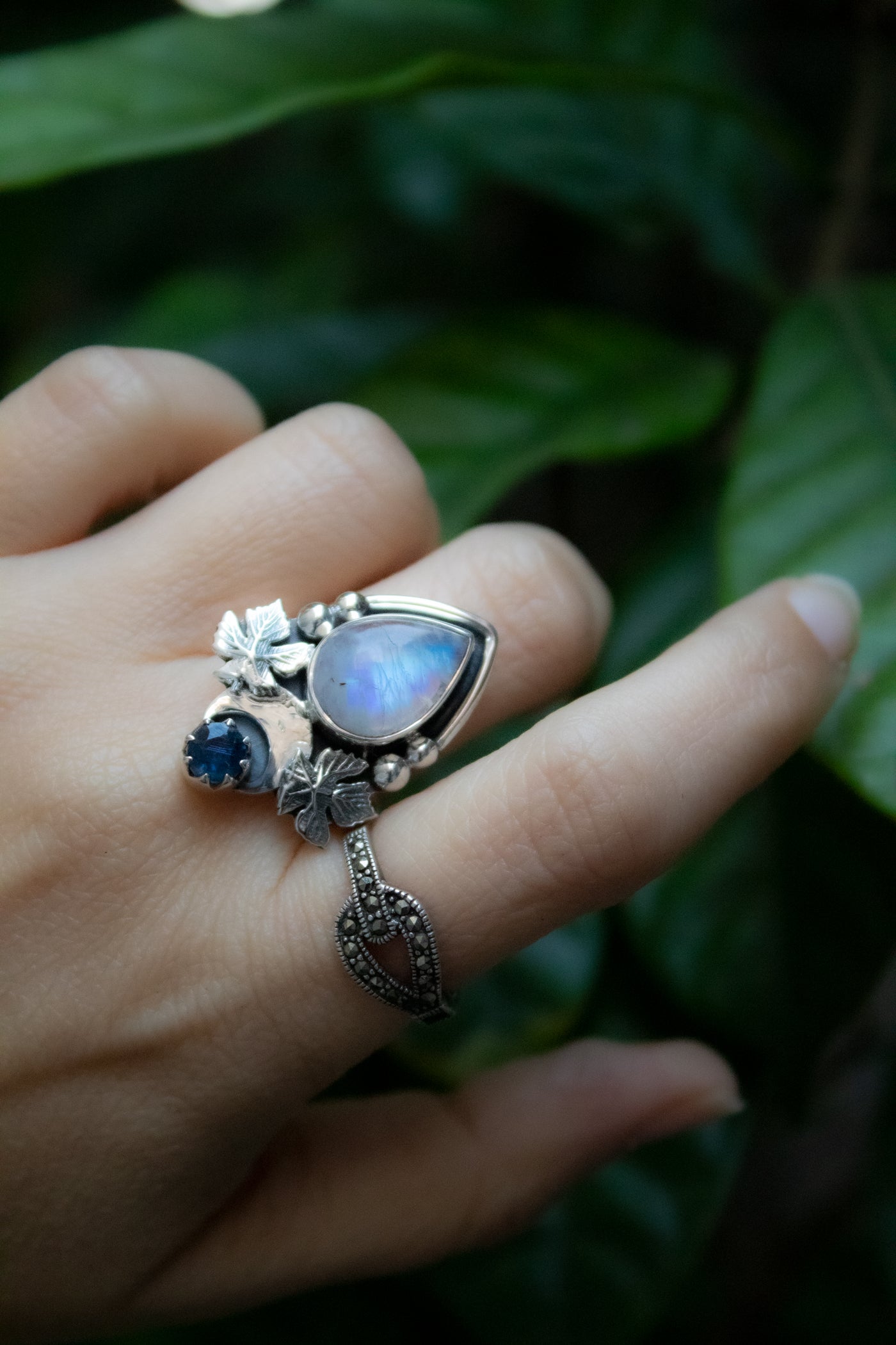 Night Garden Glow – Moonstone & Kyanite Ring, AR-7683