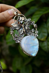 Moonlight Garden – Moonstone Pendant, AP-7671