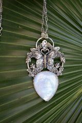 Moonlight Garden – Moonstone Pendant, AP-7671