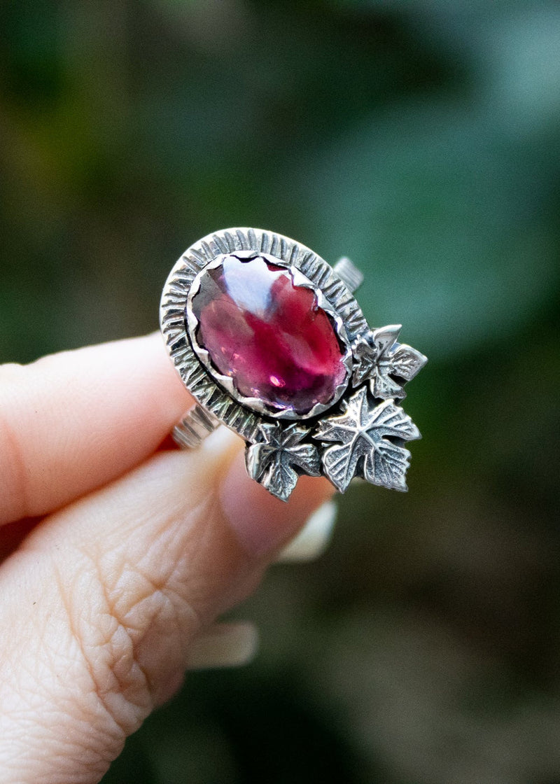 Garnet Ring with Maple Leaf AR-6540
