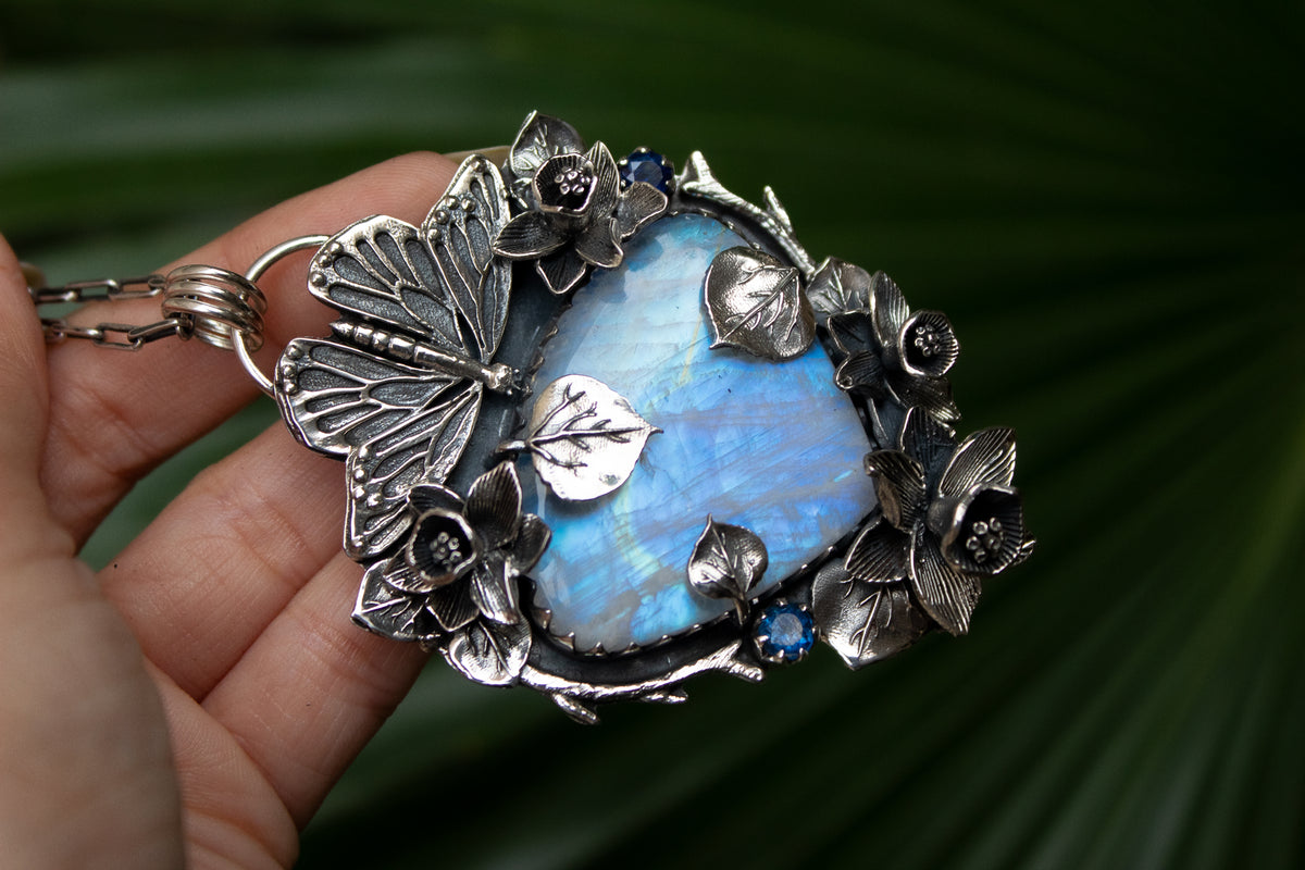 Moonstone Pendant AR-7238