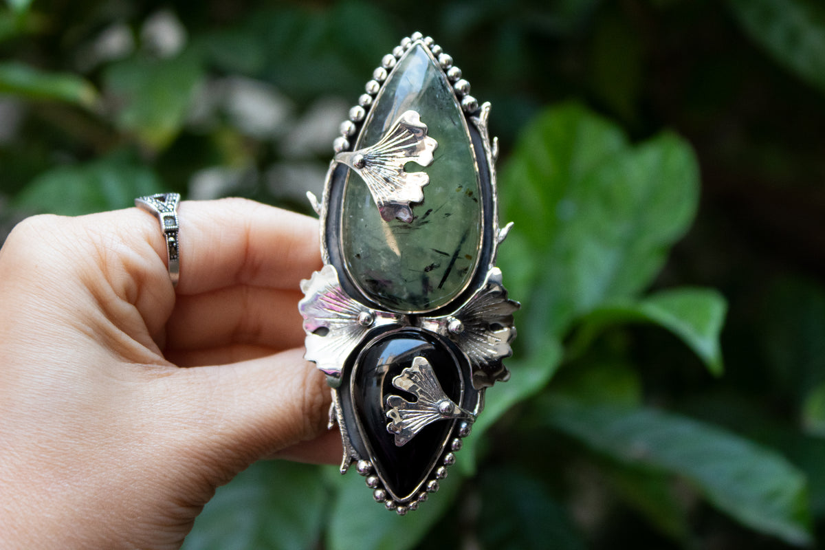 Prehnite & Black Onyx Ring with Ginkgo Leaf AR-7260