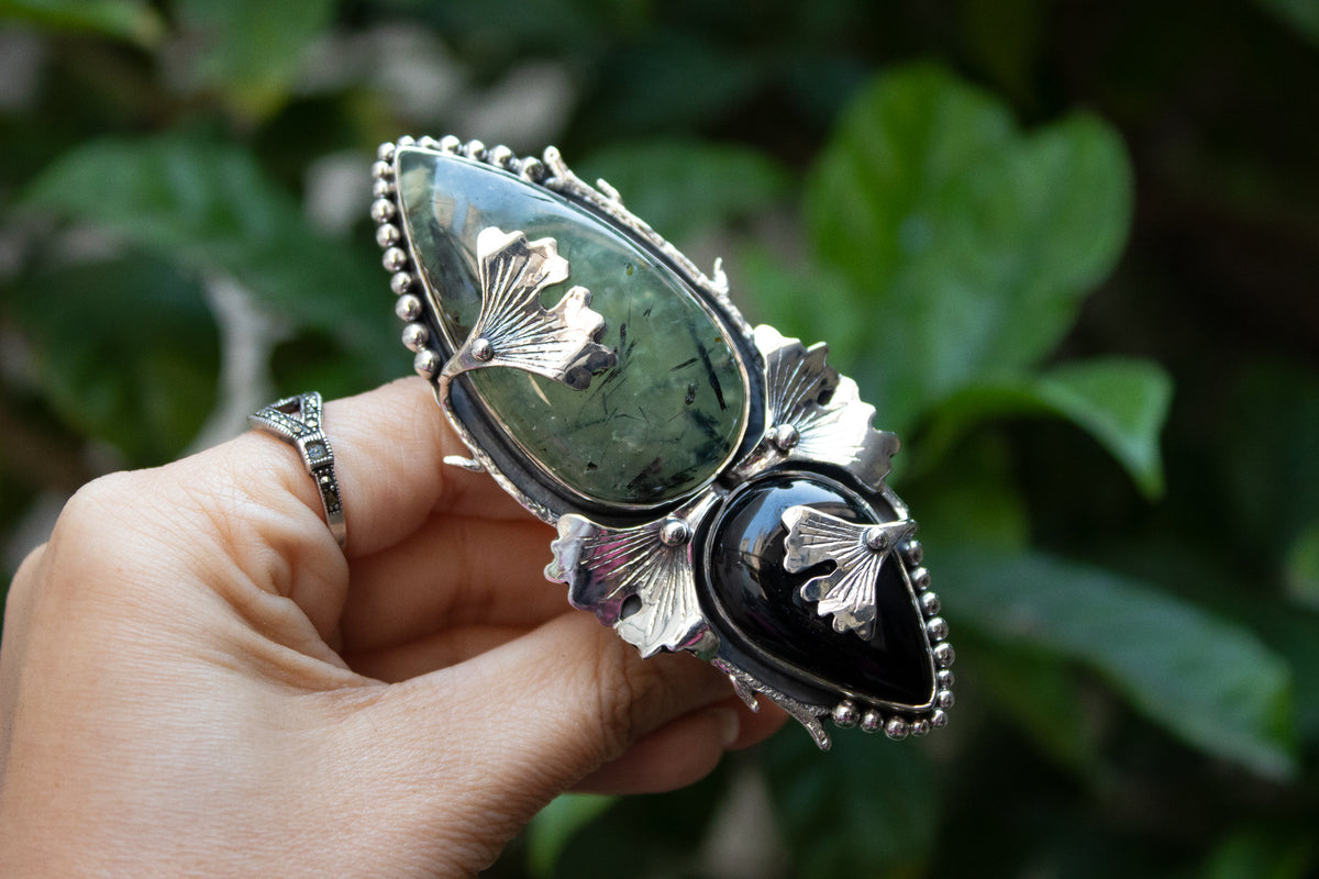 Prehnite & Black Onyx Ring with Ginkgo Leaf AR-7260