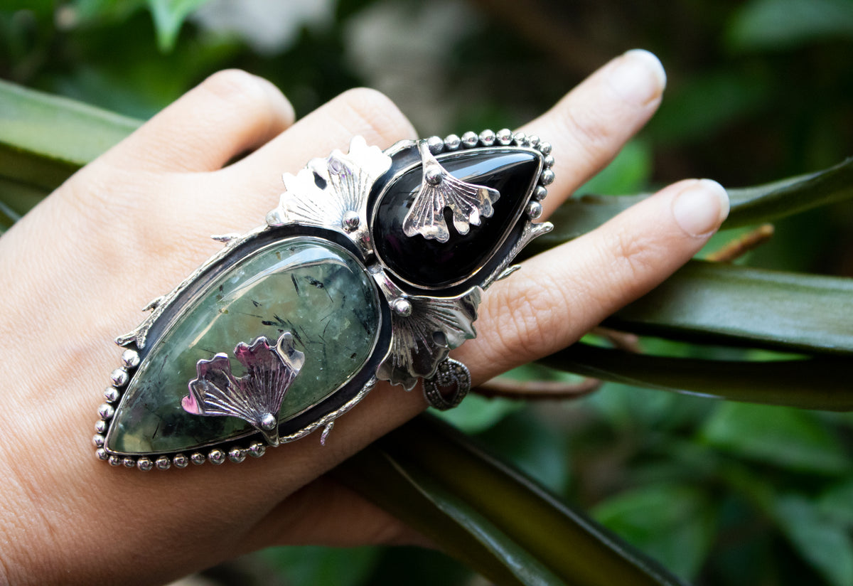 Prehnite & Black Onyx Ring with Ginkgo Leaf AR-7260