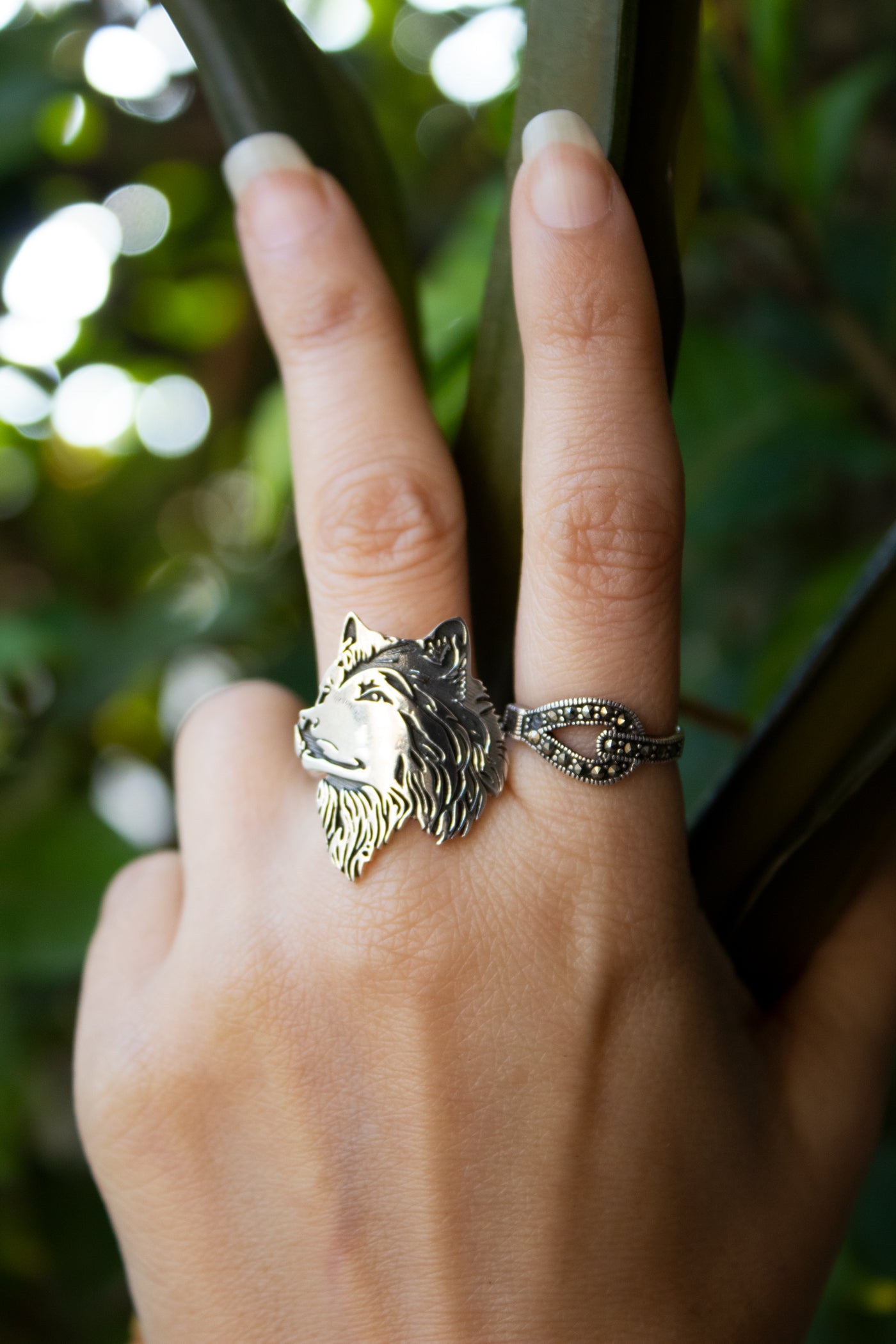 Lone Wolf Guardian – Sterling Silver Ring, AR-7715